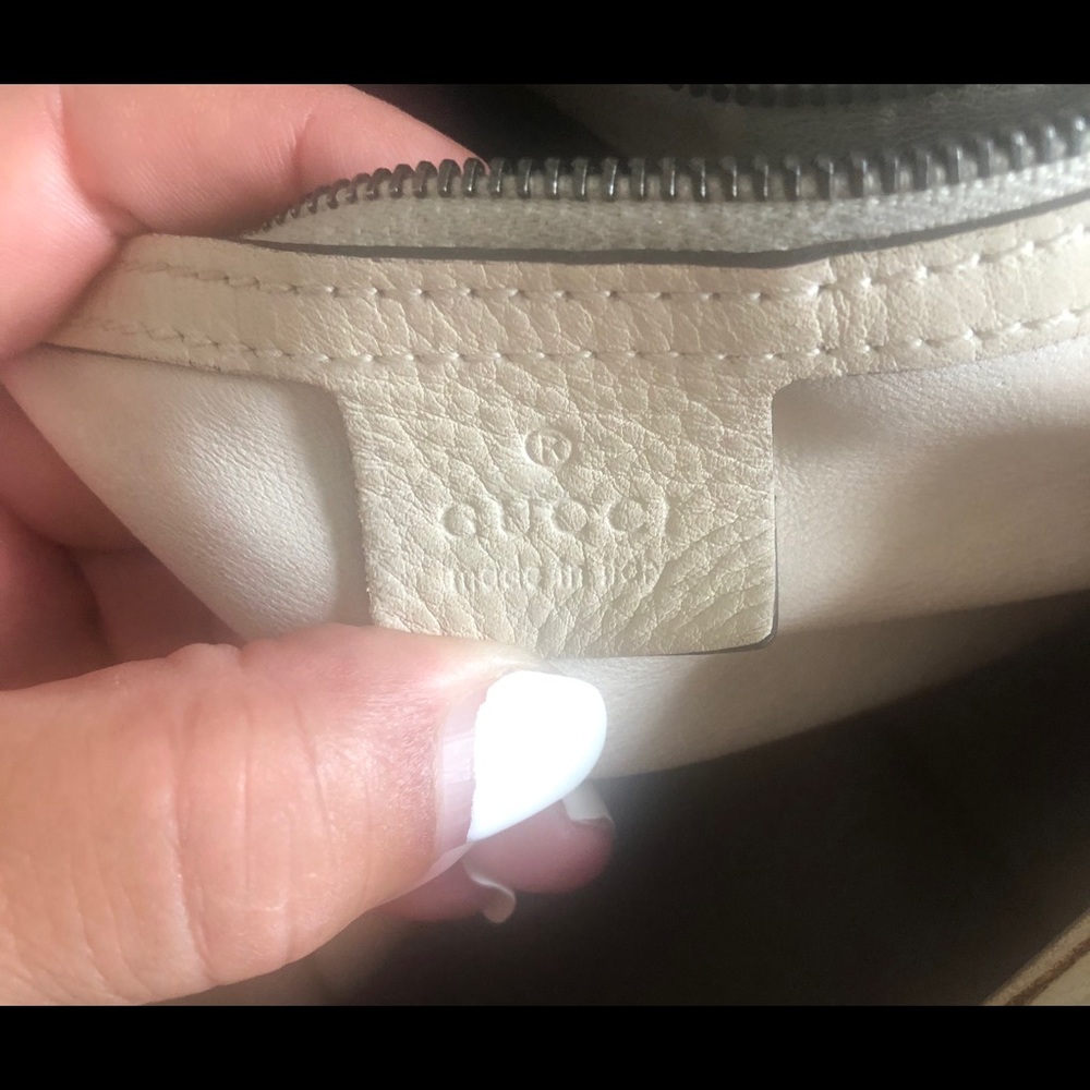 Desinger Handbag - Picture 3 of 10